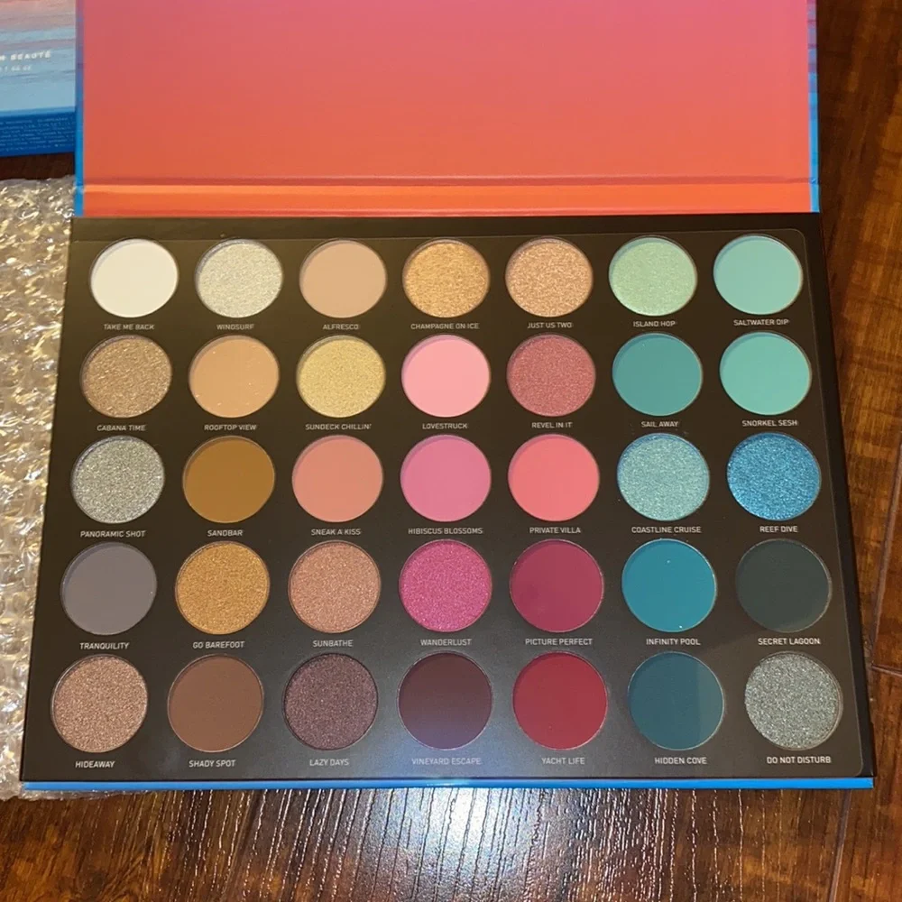 35S SWEET OASIS artistry palette MORPHE